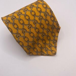 Brooks Brothers Gold Chain Pattern Tie